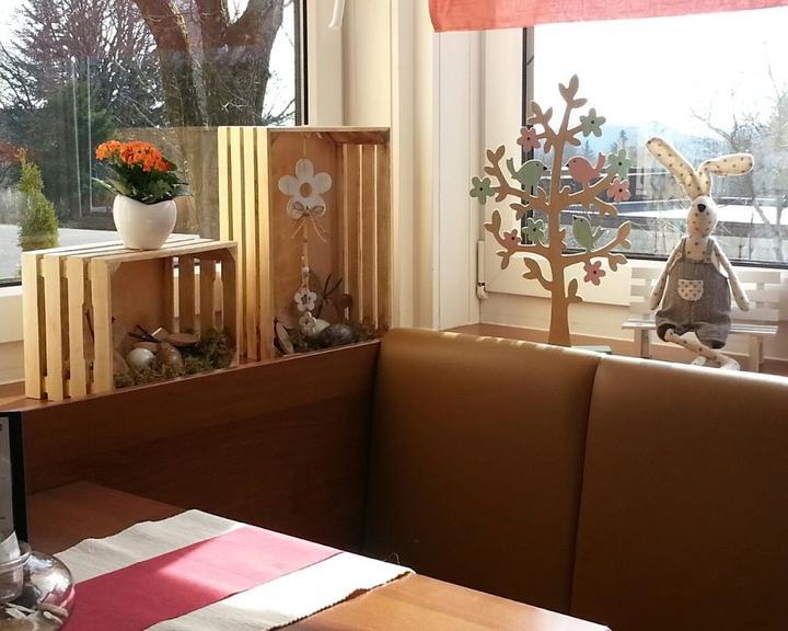 Cafe-Restaurant Und Pension Haus Flora